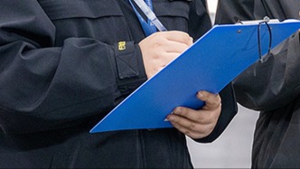 行政執(zhí)法人員行為準(zhǔn)則發(fā)布：明確行為紅線，強(qiáng)化程序法治