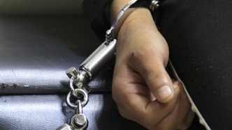 河南許昌胖東來發生故意傷害案：男子因糾紛傷害一對夫妻，已被抓