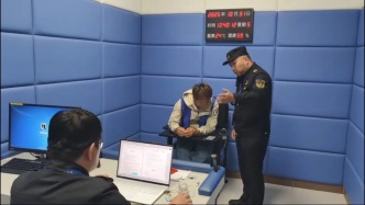 遇檢闖關逃逸后曬行車記錄儀視頻，“黑車”司機被行拘