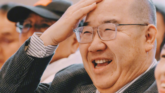 英達執導話劇《欽差大臣》，李誠儒黃宏分飾同一角色