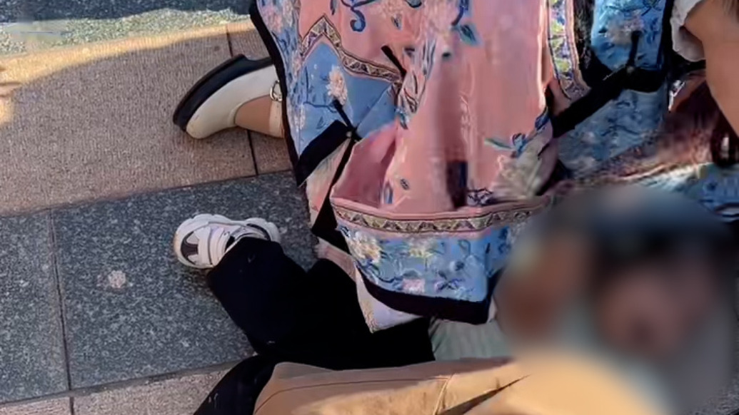 “有沒有醫(yī)護(hù)人員？”休假護(hù)士聽到呼救挺身而出，窒息孩子最終哭出聲獲救