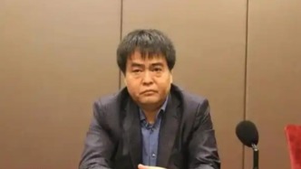 被控受賄數額特別巨大，國家煙草專賣局原副局長張天峰被公訴