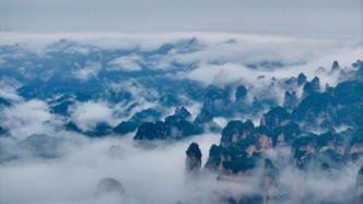 “中國(guó)旅游第一股”將“披星”：張家界被裁定受理重整，此前披露第三季度扭虧為盈