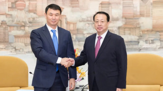 龔正會見哈薩克斯坦阿拉木圖市市長薩特巴爾德