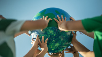 王毅在人民日報發表署名文章：推動構建人類命運共同體