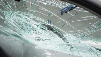 福銀高速臨川段“6·19”交通事故調(diào)查報(bào)告：非法營(yíng)運(yùn)小客車(chē)超載，凌晨撞上故障半掛車(chē)