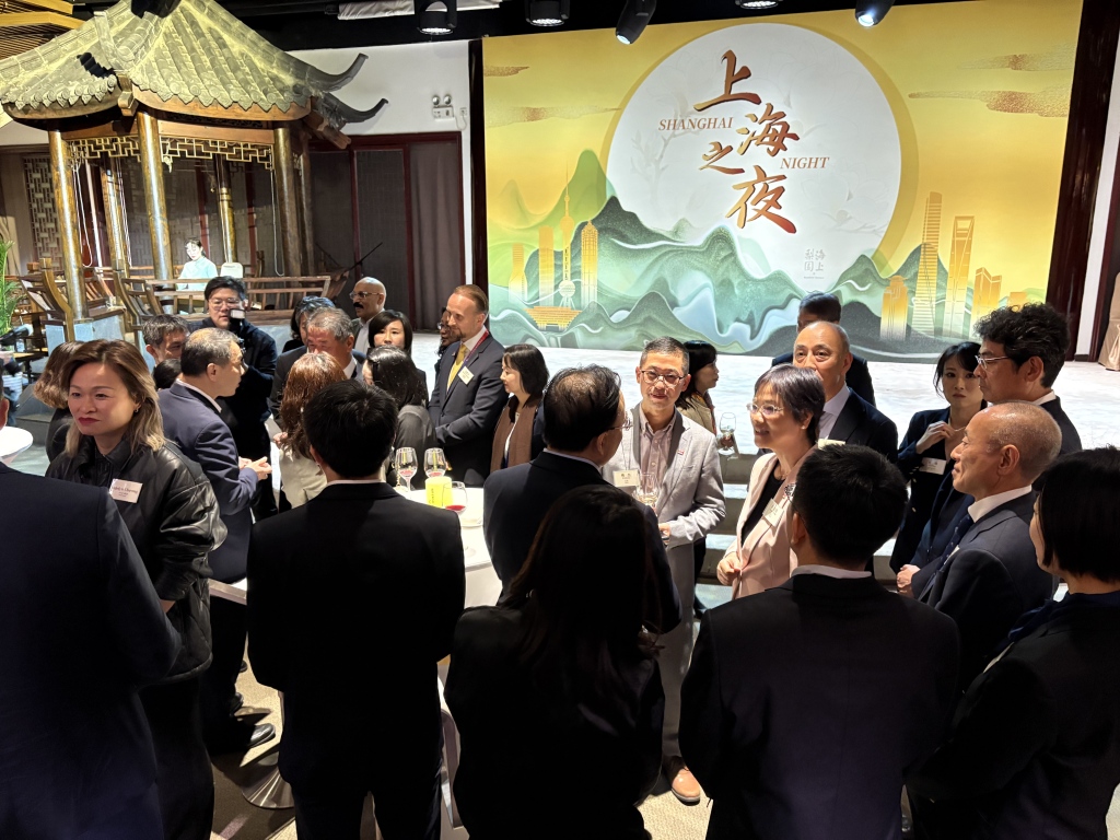 年年都来进博会，外企高管们聊起了“市场、信心与展望”