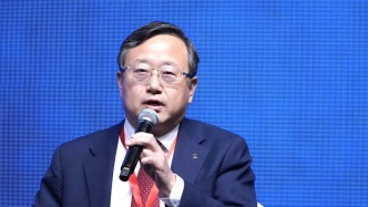 中行行長談人民幣國際使用：積極拓展人民幣在能源、大宗商品、跨境電子商務等領域的計價結算