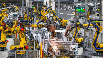 鄭永年經(jīng)濟(jì)日?qǐng)?bào)頭版撰文：建設(shè)現(xiàn)代化產(chǎn)業(yè)體系與中國(guó)式現(xiàn)代化