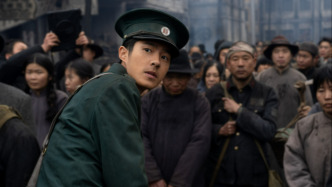 演员刘昊然人民日报撰文谈参演《南京照相馆》：珍惜角色的馈赠