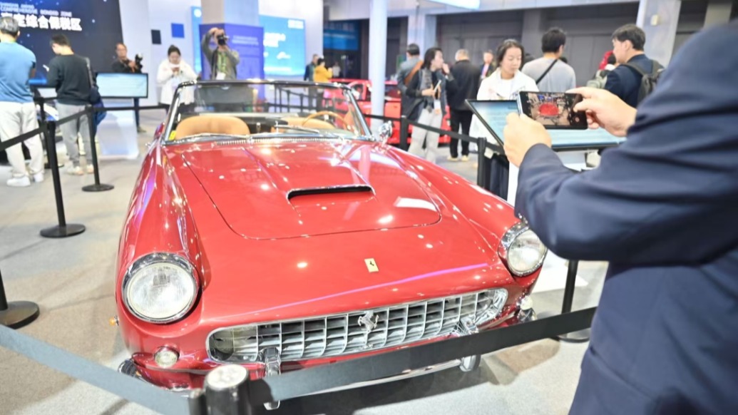 進(jìn)博直擊｜從法拉利到勞斯萊斯，11款經(jīng)典老爺車穿越半世紀(jì)亮相