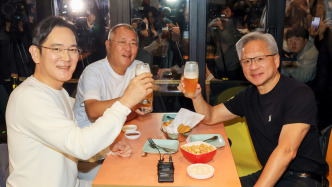 黃仁勛“炸雞啤酒會面”背后：韓國欲躋身“AI三大強(qiáng)國”，但須借力美國