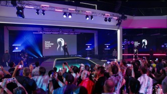 馬斯克萬(wàn)億美元天價(jià)薪酬激勵(lì)方案通過(guò)！特斯拉稱超75%股東支持