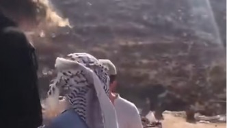 以色列非法定居者故意放光巴勒斯坦人水箱：持槍阻擋任水流完