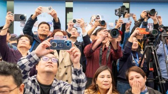 走進(jìn)商圈，2025第十五屆上海市攝影藝術(shù)展覽開幕