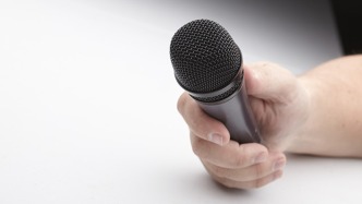 新華社記者節(jié)致全國(guó)23萬(wàn)余新聞人：以筆為舟，載時(shí)代新聲