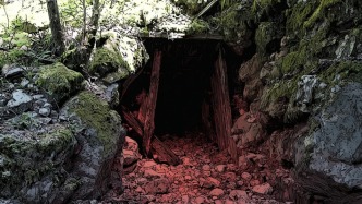 云南維西縣3名村民私自進入封閉礦硐身亡，當?shù)匾寻l(fā)文要求嚴打盜采礦產資源行為