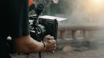 马上评︱别让“场外戏”大过场内戏