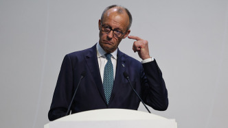 默茨趕敘利亞移民回國，難民危機10年后德國注定將右轉(zhuǎn)？