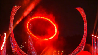 第十五屆全國(guó)運(yùn)動(dòng)會(huì)主火炬點(diǎn)燃