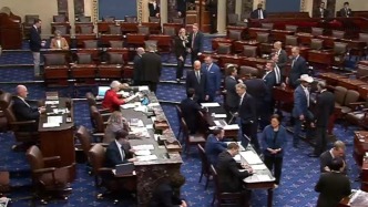 政府“停摆”40天，美国会参议院通过临时拨款法案