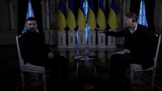 澤連斯基在官邸受訪期間連遇兩度停電，向記者解釋：不是恐襲