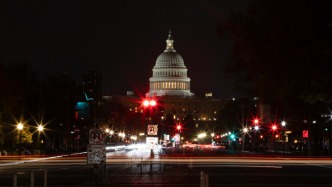 美参议院推进临时拨款法案，政府“停摆”40天后终于向前一步