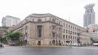 在改造后的老市府大樓，看陳毅辦公舊址與藝術展覽