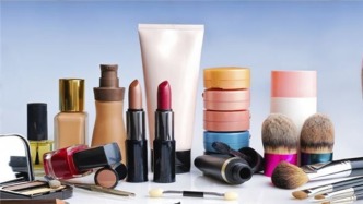 進(jìn)博觀察丨外資美妝押注中國(guó)，“首發(fā)經(jīng)濟(jì)”與“本土化布局”成關(guān)鍵詞