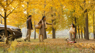 別人家的公司：員工與娃同步放秋假，帶孩子出游另發(fā)千元補貼