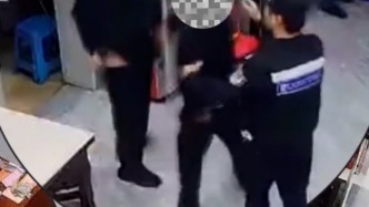 酒后失控辱罵打傷民警，男子醒后辯稱醉酒“失憶”