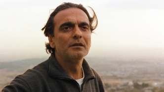 伊朗演員厄沙迪病逝，曾主演《櫻桃的滋味》《追風箏的人》