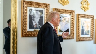 特朗普帶記者逛白宮“總統(tǒng)星光大道”走廊：拜登最差，奧巴馬第五差