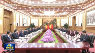 习近平会见西班牙国王费利佩六世