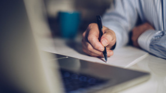 涉買賣、代發(fā)、代投學(xué)術(shù)論文等，一批網(wǎng)絡(luò)賬號(hào)被依法關(guān)閉