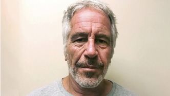 2万页爱泼斯坦邮件曝光，称特朗普私下里比公开形象更糟糕