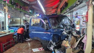 韓國(guó)一貨車沖撞人群致2人死亡，涉事司機(jī)已被逮捕