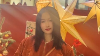 女生捐款100元幫助校友，兩年后對方家人康復(fù)，她收到致謝和退款