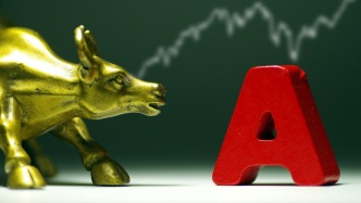 A股低開(kāi)高走，滬指漲0.73%續(xù)創(chuàng)十年新高：3952股收漲，鋰電大幅走高