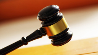 老人被推薦買高風(fēng)險(xiǎn)基金虧損上百萬元，基金管理方被判賠償