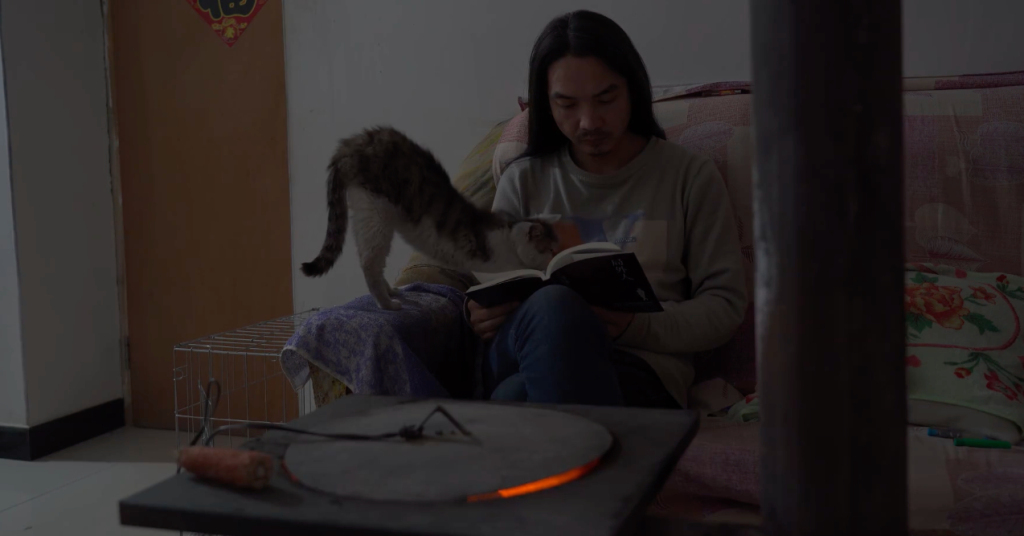 治愈网友的回村青年,治愈不了自己 16 resize,w 1024