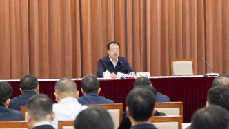 龔正市長赴松江區(qū)宣講四中全會精神，要求確保中央決策部署落地生根開花結(jié)果