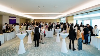 非常一周｜世界黄金协会推硬足金；卡地亚猎豹主题参展；lululemon 趣动场亮相；戴比尔斯沉浸展