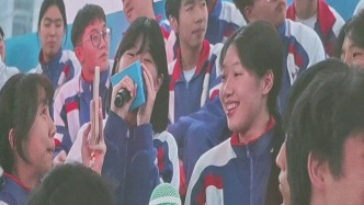 誰說“10后”不追周杰倫？看看澳門學(xué)生如何把賽場變成歌房