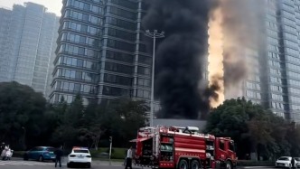 南京一在建樓盤發(fā)生火災(zāi)，明火已撲滅無人員傷亡