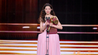 金雞獎(jiǎng)最佳女配角鐘楚曦：我們遠(yuǎn)比自己想象的更強(qiáng)大
