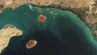 伊朗證實(shí)在霍爾木茲海峽扣押油輪，美方監(jiān)控事態(tài)發(fā)展未指責(zé)