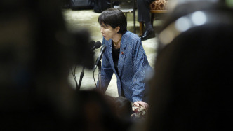 新华时评：错判时与势，注定撞南墙