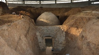 三国余晖中的叠响：丁奉墓、上坊大墓、万安陵考察纪要