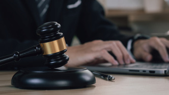 离职创业遭索赔，法院判决明确高管界定、商业机会保护等边界